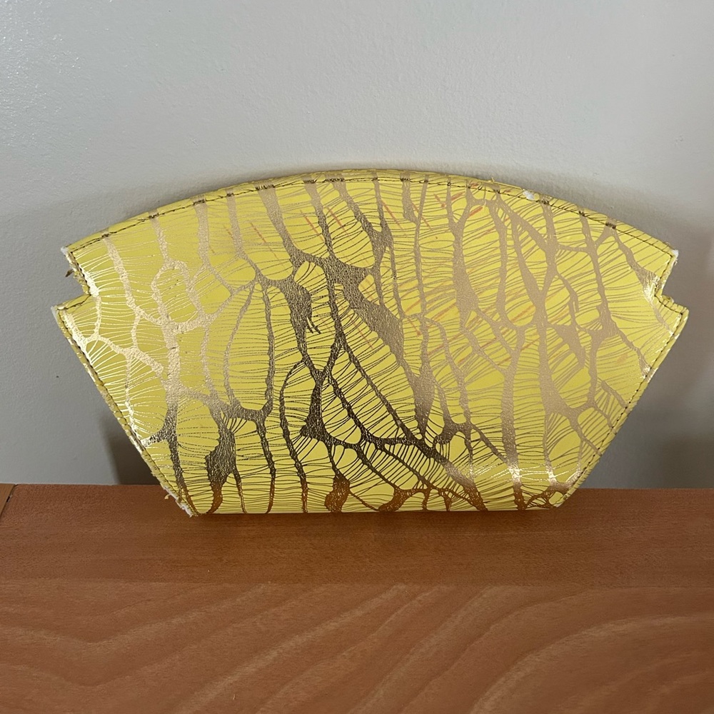 Yellow Handbag - Picture 2 of 3